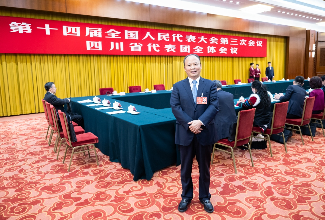 a77fe2a58314c0466f1a00613157f916.jpg a77fe2a58314c0466f1a00613157f916.jpg