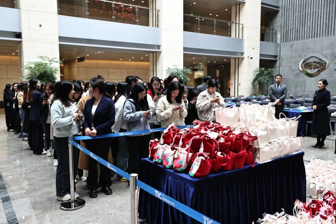 718e1706bbdf46284e25c054db09b2ae.jpg 718e1706bbdf46284e25c054db09b2ae.jpg